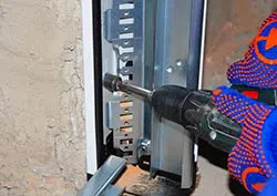 United Garage Door Service Warren, MI 586-623-4169 - installation-side